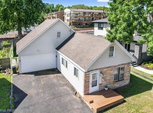 144 Coalmont St, Walled Lake, MI 48390