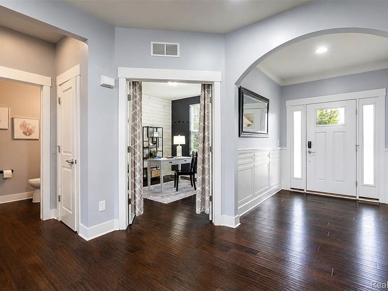 Listing photo 3