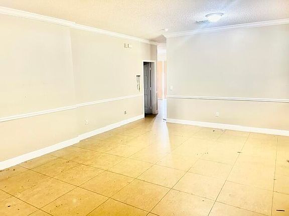 3rd image of 15891 SW 48th Manor