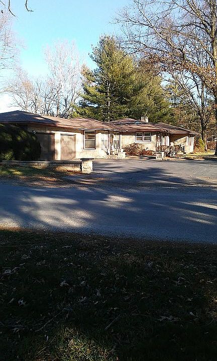 Big parking area, Basketball