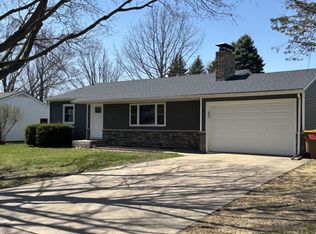 704 Kenilworth Pl, Spring Valley, MN 55975