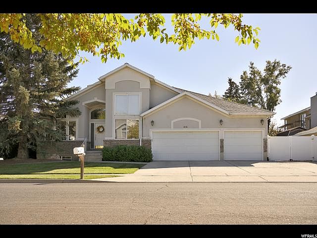 1st image of 926 E Tahnia Cir