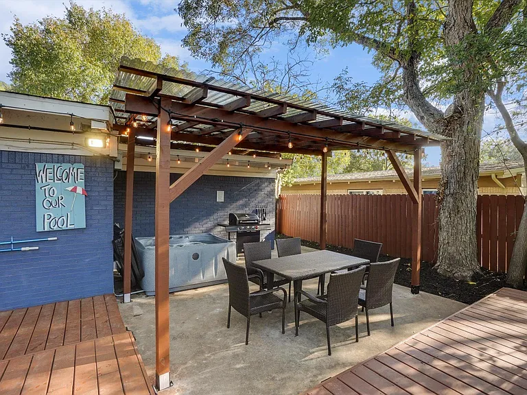 1809 Salem St — Photo 34
