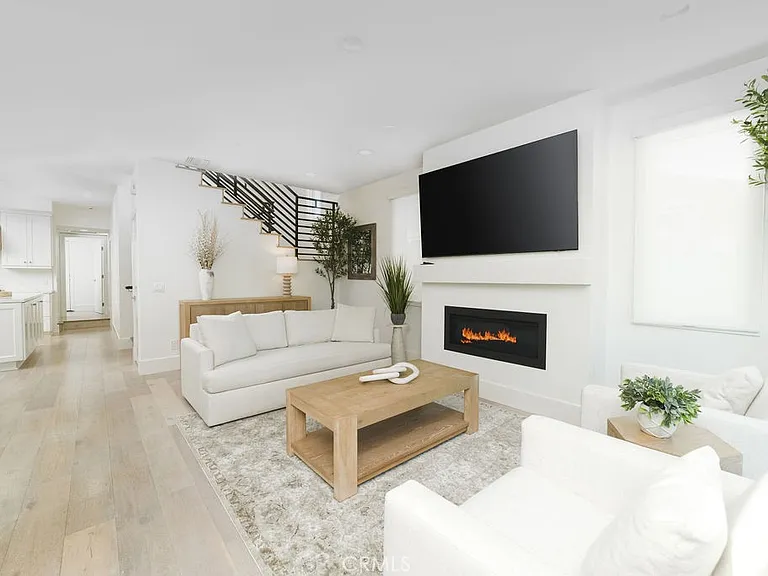 608 Heliotrope Ave — Photo 22