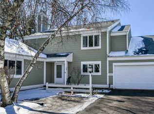 3 Red Oak Trl, Madison, WI 53717