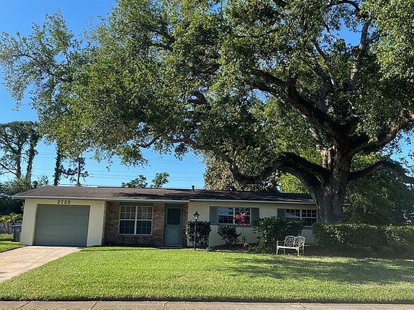 2725 Shady Oaks Dr