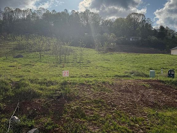 2nd image of 829 Granby Rd