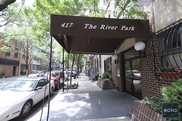 Sold by Bond New York | media 10