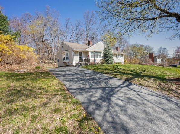 5 Northgate Rd, Chelmsford, MA 01824