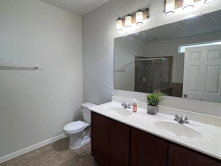 19403 Midnight Glen Dr — Photo 15