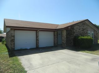 2002 Nimitz Dr, Killeen, TX 76543