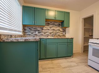 106-108 N 38th St, Omaha, NE 68131