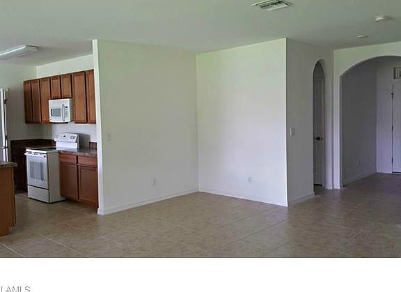 4th image of 317 SW 29th St