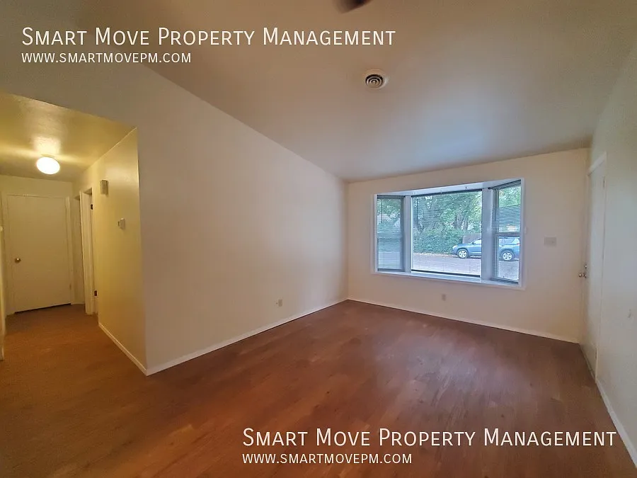 North Boise 3 bdrm at Collister, Large Yard, Near Foothills, Parks, Shops — Photo 3