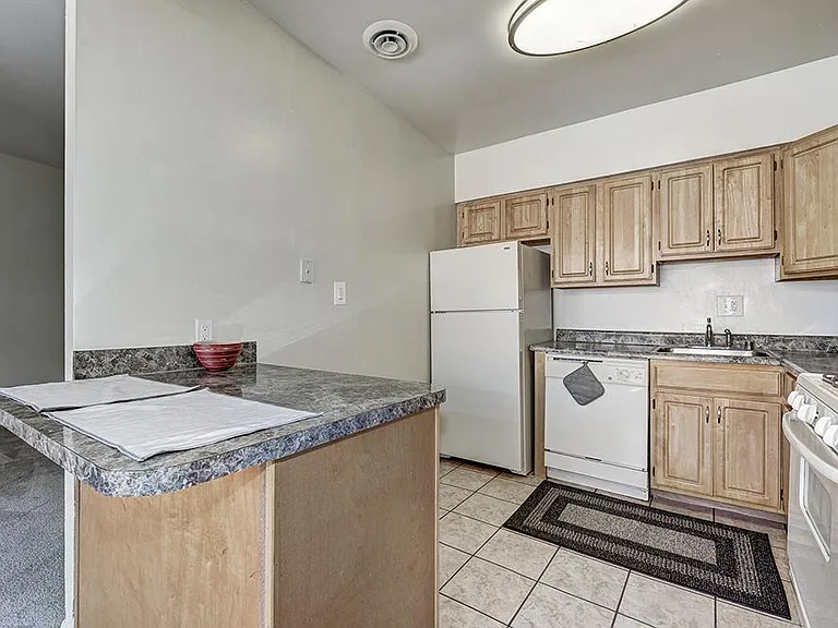 Wheaton House — Photo 1