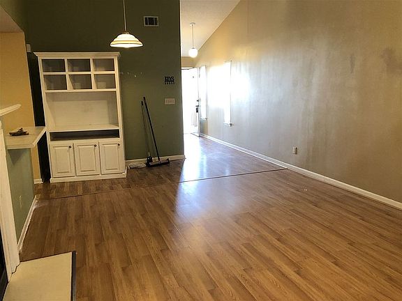 4th image of 127 Saddlehorn Dr