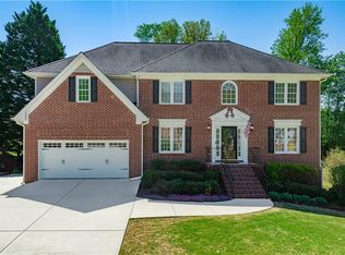 5330 Country Lake Ct SW, Lilburn, GA 30047