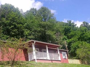 142 Jenkinjones Mountain Rd, Anawalt, WV 24808