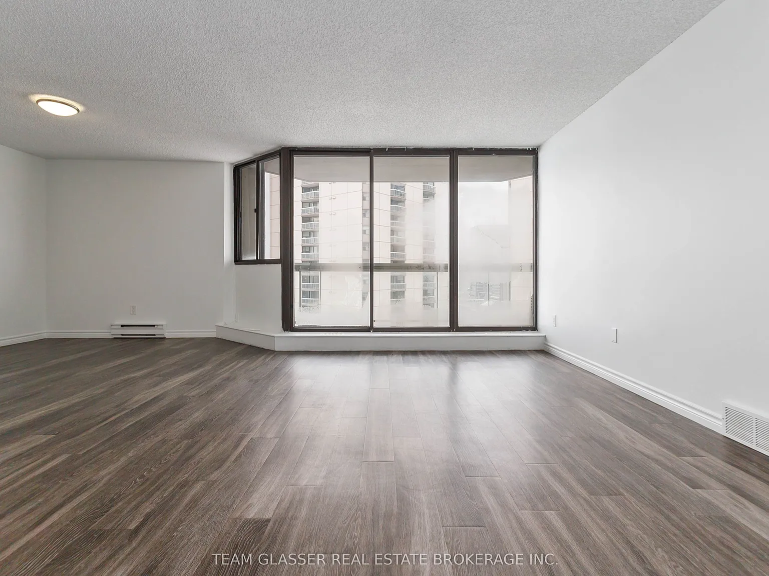 2 bed, $1,965 — Photo 4