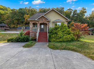 3119 Cherokee Valley Dr, Pigeon Forge, TN 37862