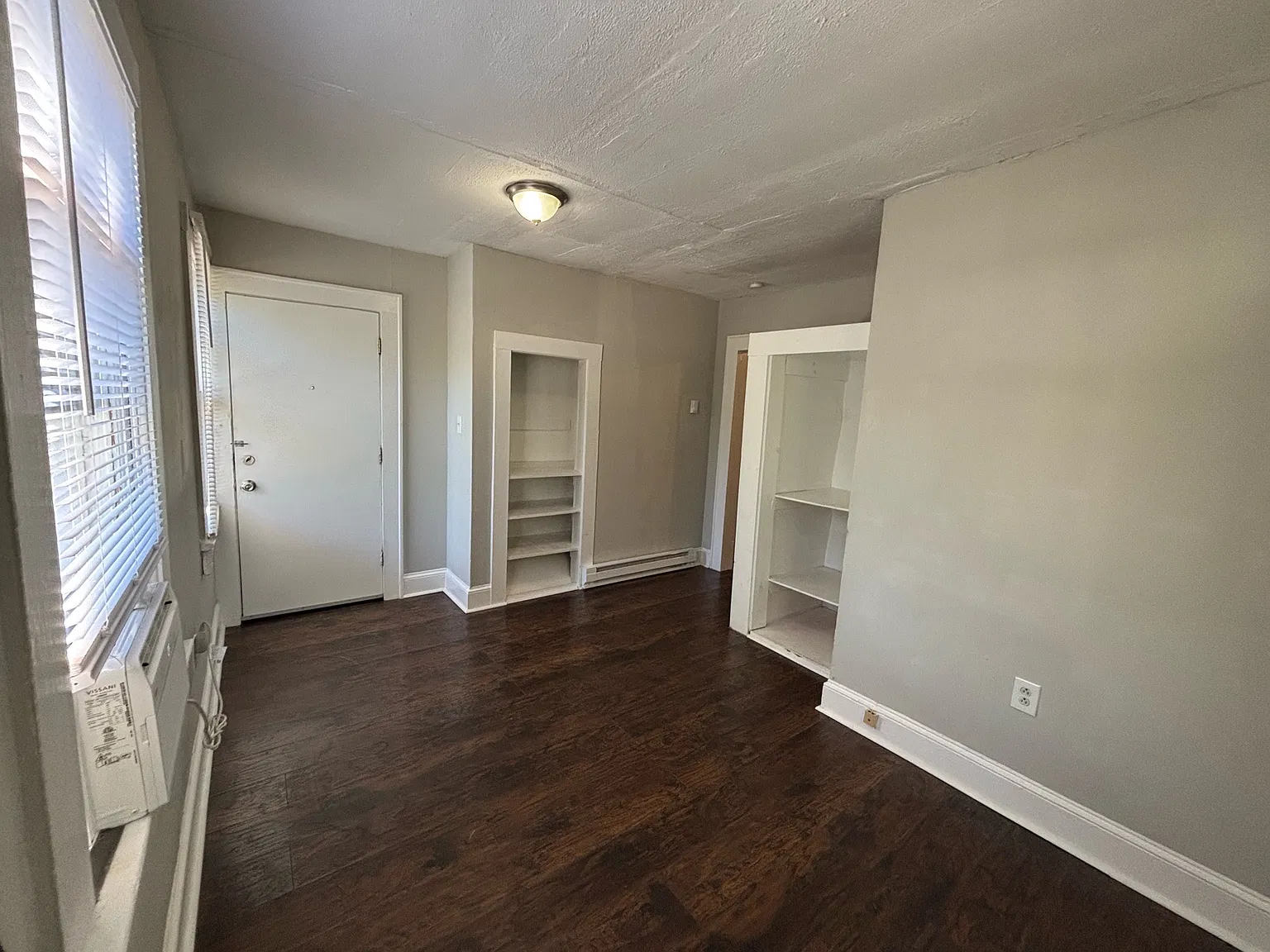 205 Claremont Street - C — Photo 3
