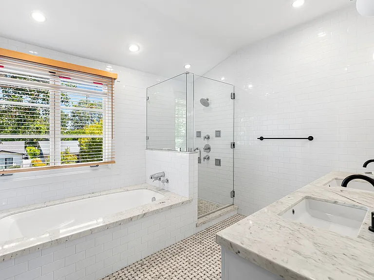 4363 Irvine Ave — Photo 17