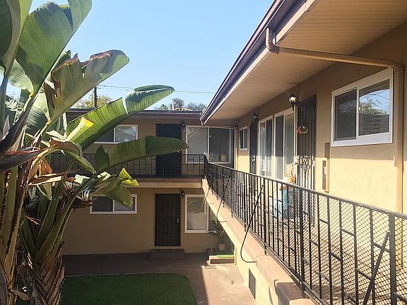 2nd image of 4080 Lamont St #16