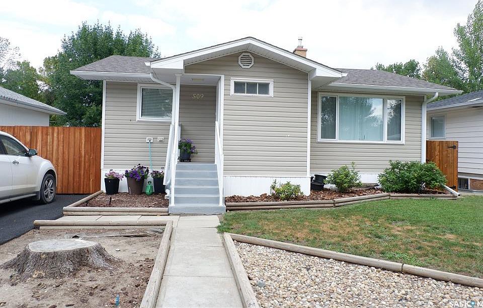 1st image of 509 4th Ave E