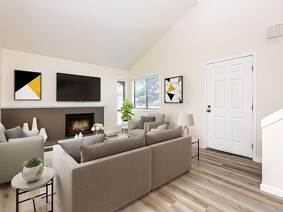 3rd image of 199 Cypress Pl