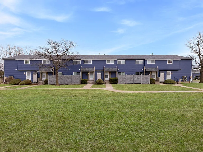 Sterling Lake - Sterling Heights, MI — Photo 32