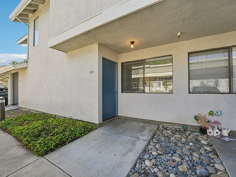 5-web-or-mls-403-425 Junction Ave 109A-S1807-005