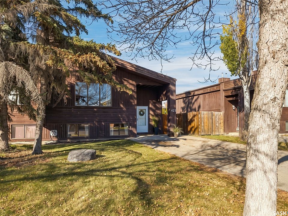 1st image of 423 Russell Road