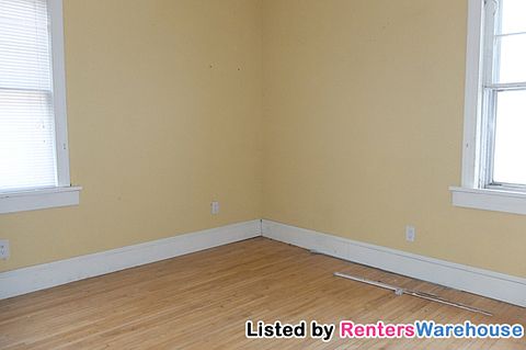3rd image of 3330 Girard Ave N