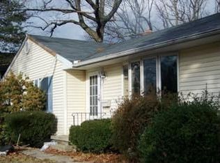 1 Roberts Rd, Monsey, NY 10952