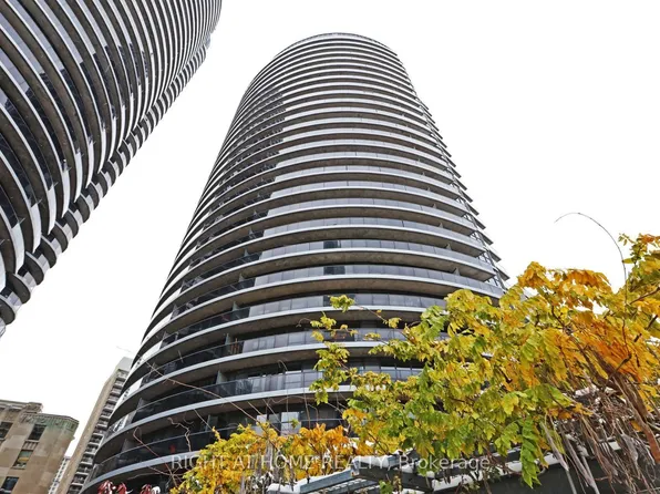 25 Carlton St, Toronto, ON