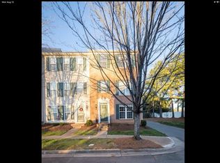 15719 King Louis Ct, Charlotte, NC 28277
