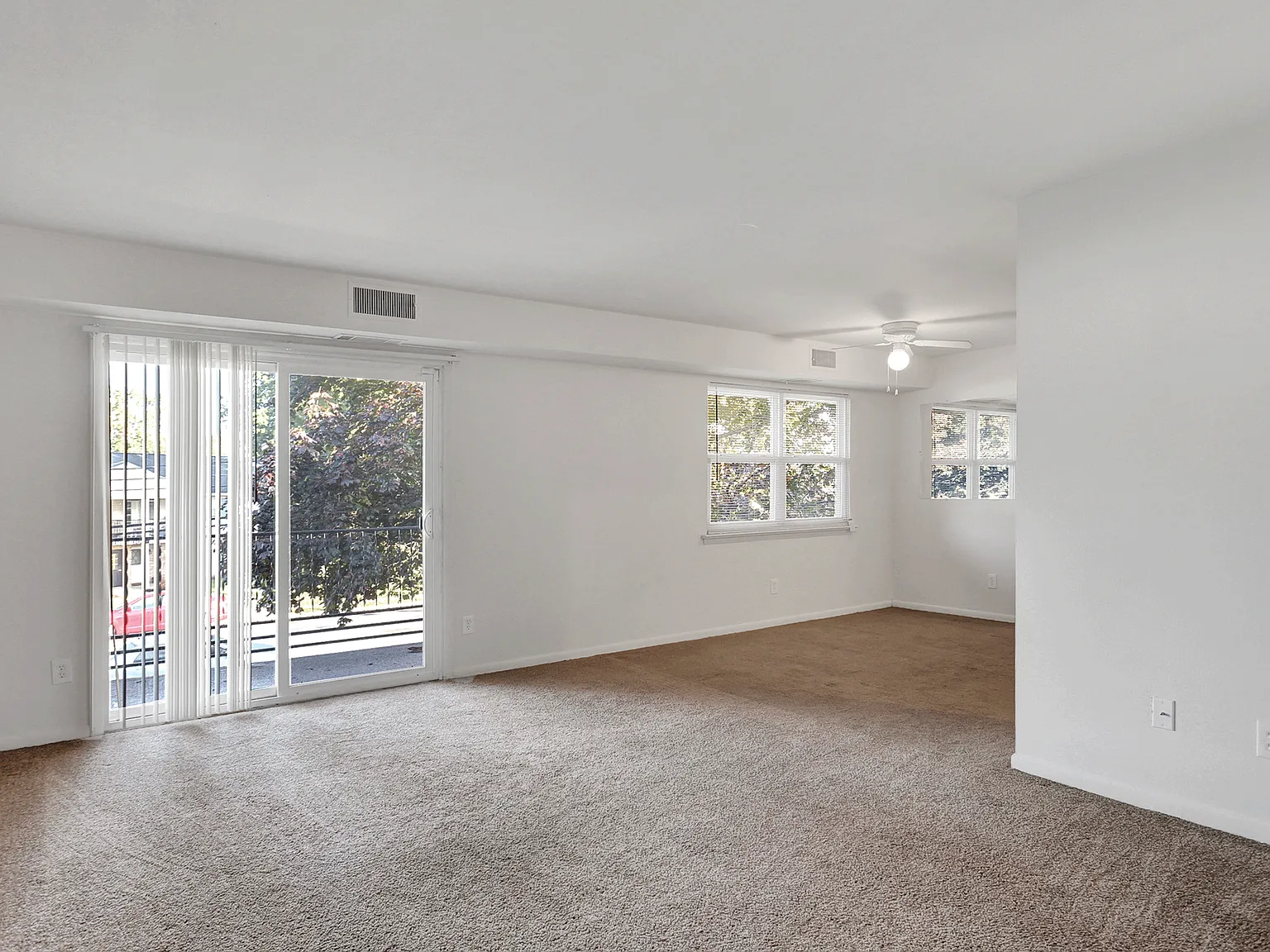 Crimson King Estates — Photo 4
