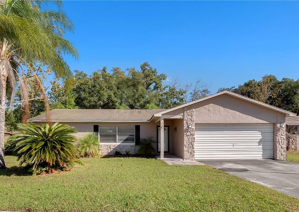 1st image of 1044 Hampshire Ct