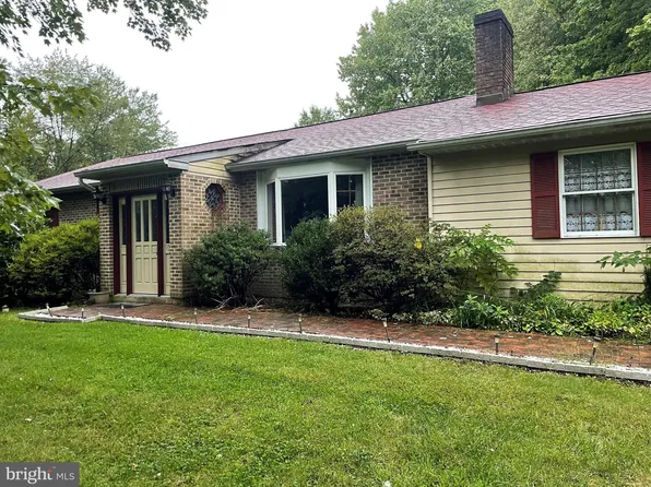 1126 Diamond St, Sellersville, PA 18960