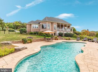 398 Cliffside Dr, Edinburg, VA