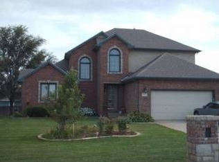 601 W Greenfield St, Valley Center, KS 67147
