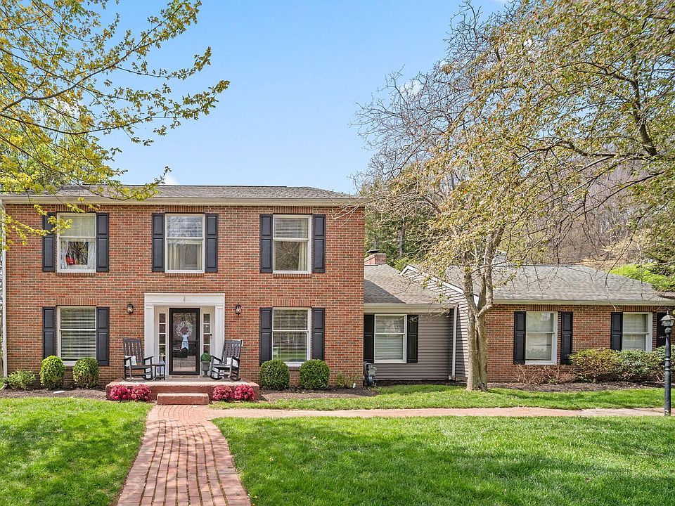 1st image of 127 Wildwood Dr