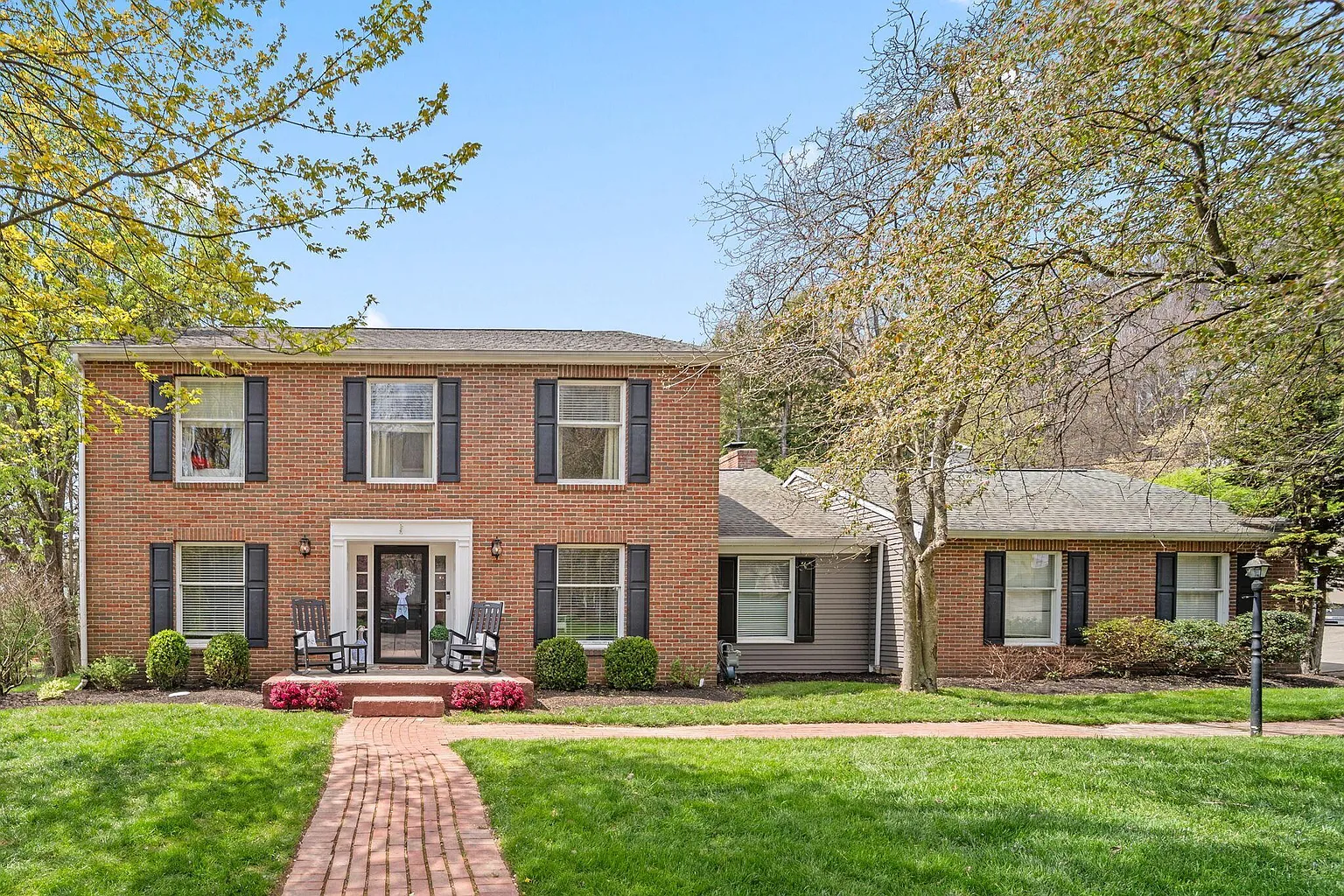 127 Wildwood Dr photo 1
