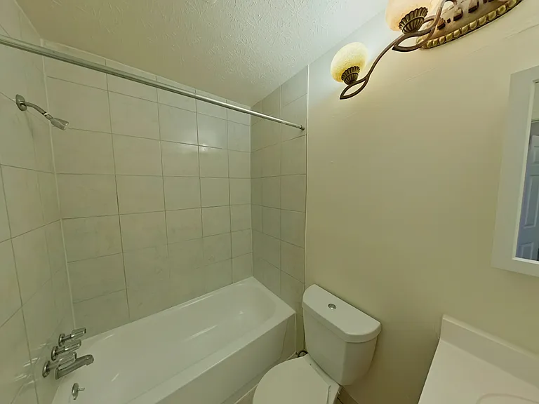 I1-6867 York Rd #I1 — Photo 6