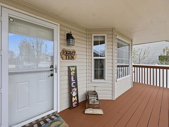 4th image of 810 E Collin Ave