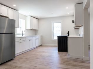 71 Friend St APT 2, Gloucester, MA 01930