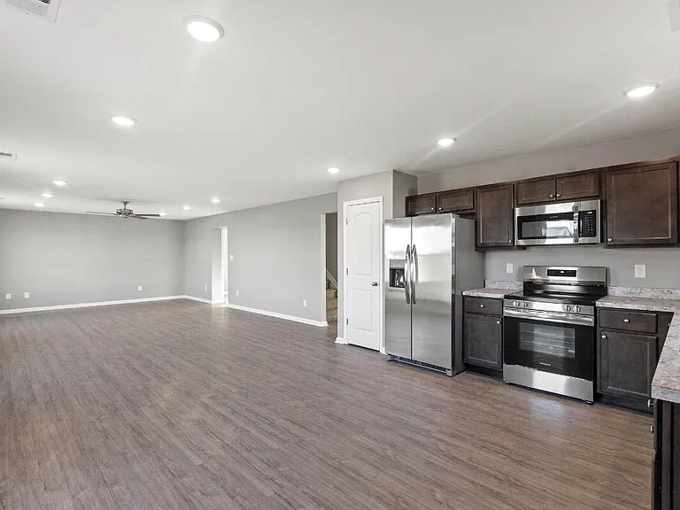 224 Candy Apple Ln — Photo 6