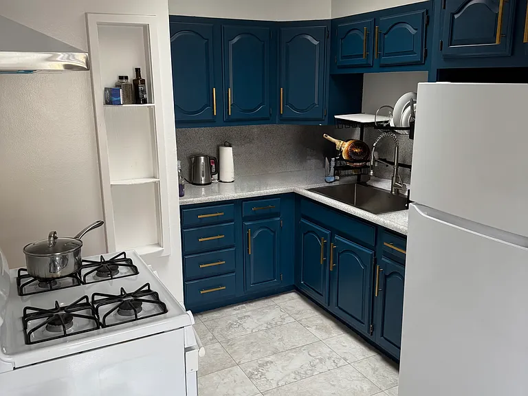 143 Byxbee St — Photo 2