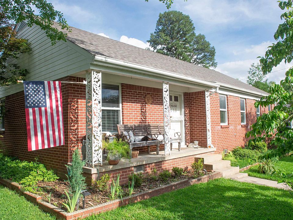 1st image of 101 Schoolwood Ln