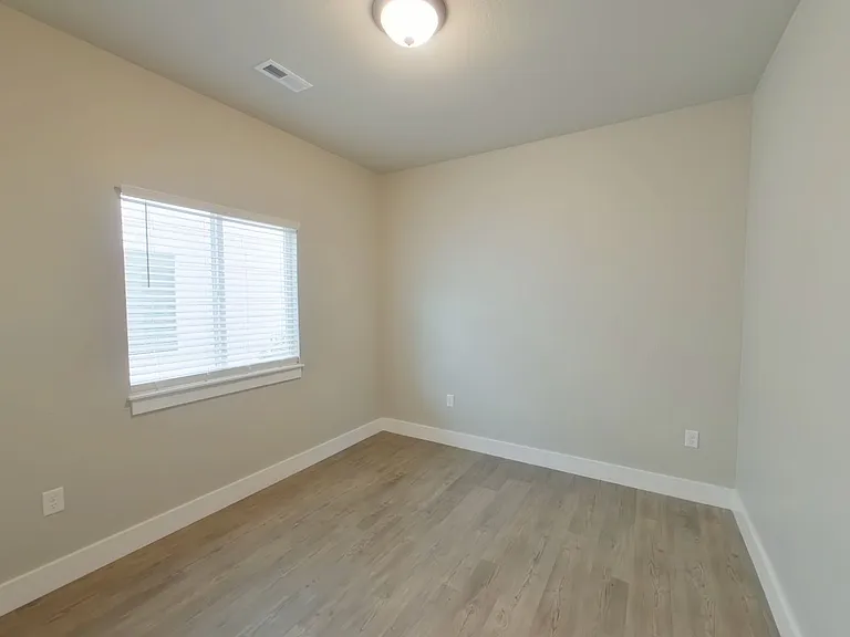 12778 W Wheatland Ct — Photo 12